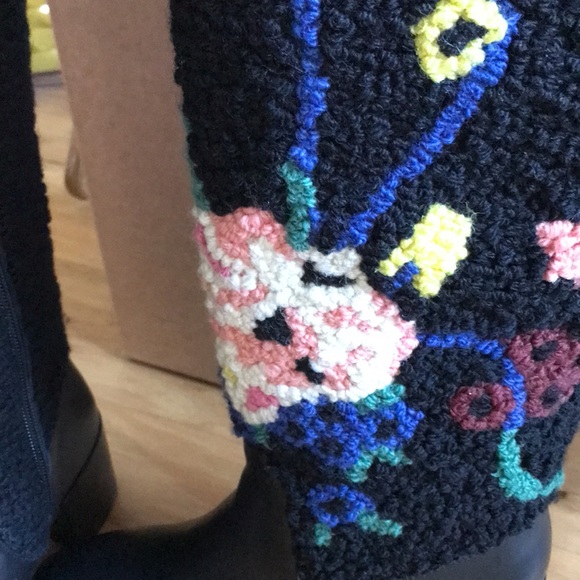 NWT Anthropologie Emily Isabella Black Leather Wool Flower Boots 8 - Picture 10 of 12